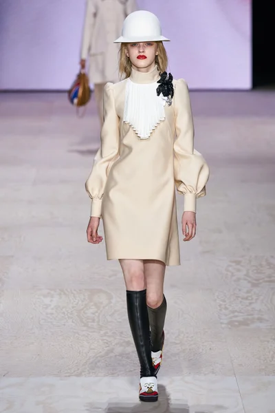 Look 26